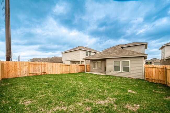 Building Photo - 5630 Avalon Woods Dr