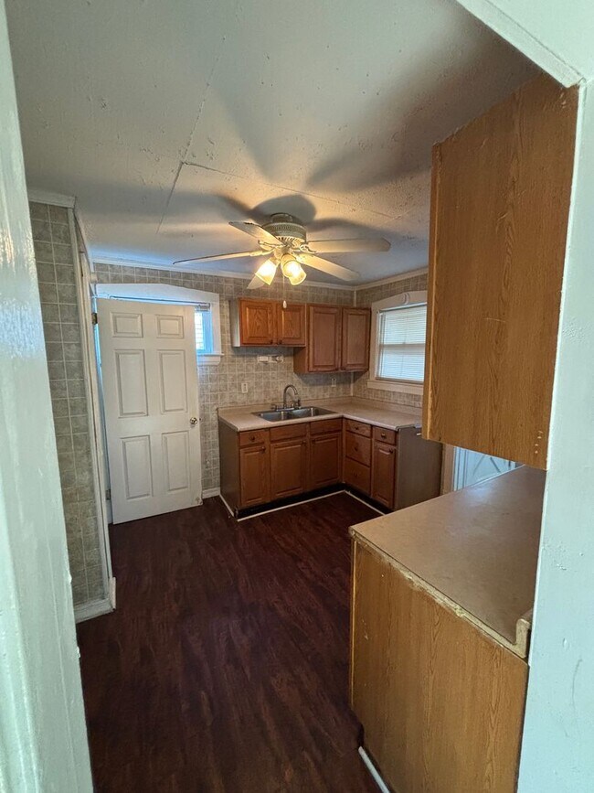 Building Photo - Beautifully Renovated 3-Bedroom Home – Sec...