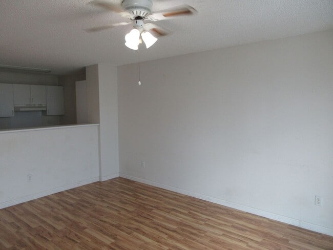 Building Photo - 1133 Waimanu St