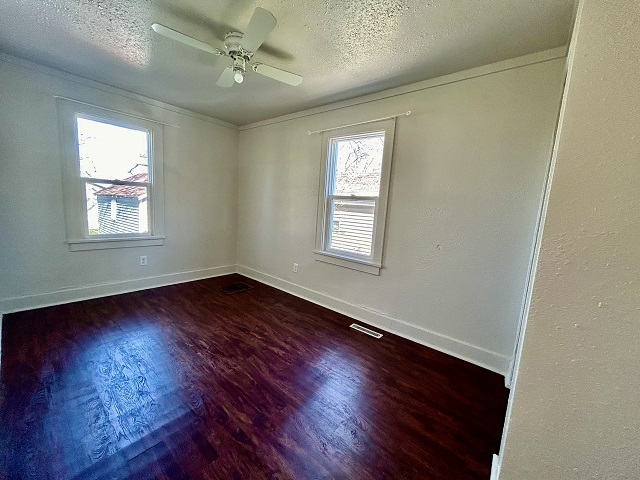 Building Photo - 1207 9th St NE