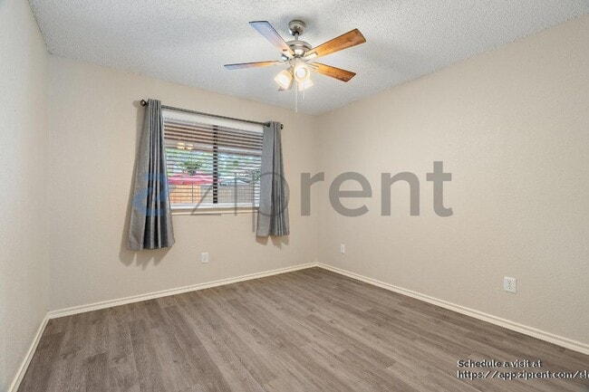 Building Photo - 2108 Winona Dr