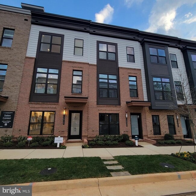Building Photo - 2008 Tysons Ridgeline Rd
