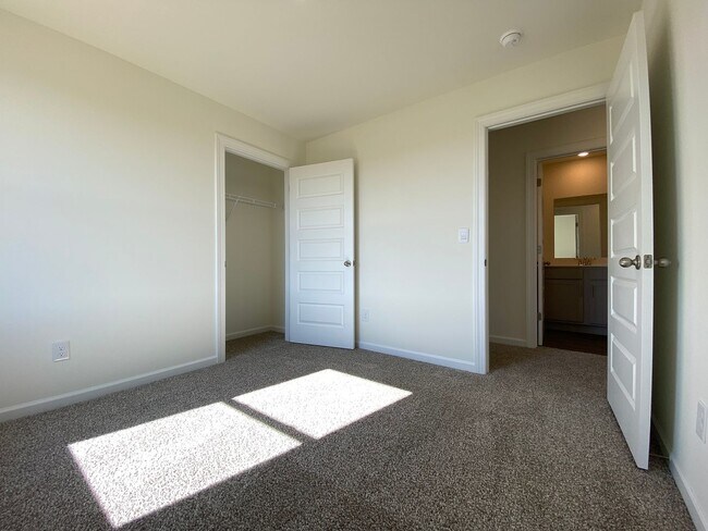 Building Photo - Home for Rent in Pike Road, AL!!! Available to View Now!!!