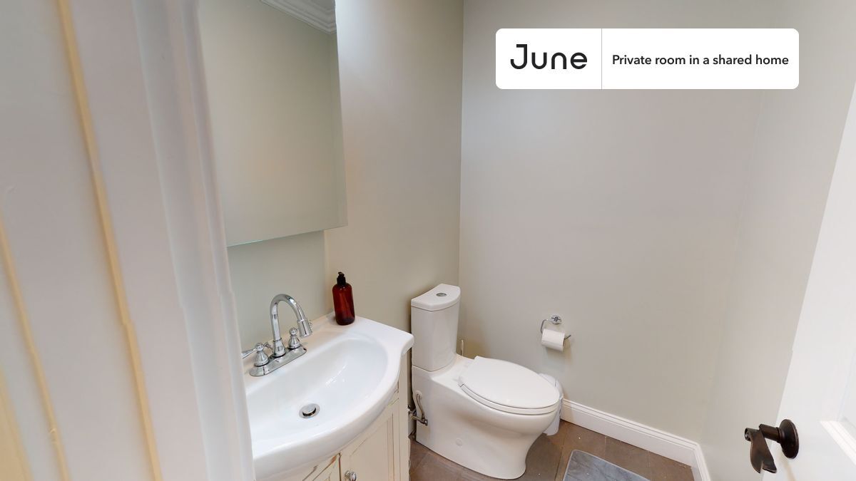 Building Photo - Room in Shared 4 bed/1.5 bath home