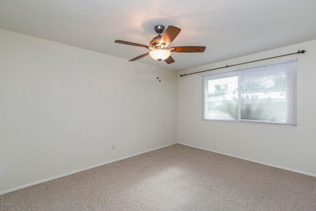 Building Photo - 10832 N 38th St