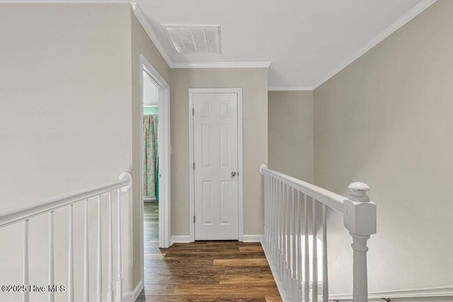 Building Photo - Welcome to Woodlands!