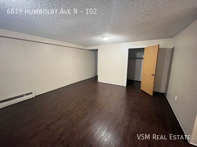 Building Photo - Studio Apartment in Brooklyn Center - Avai...