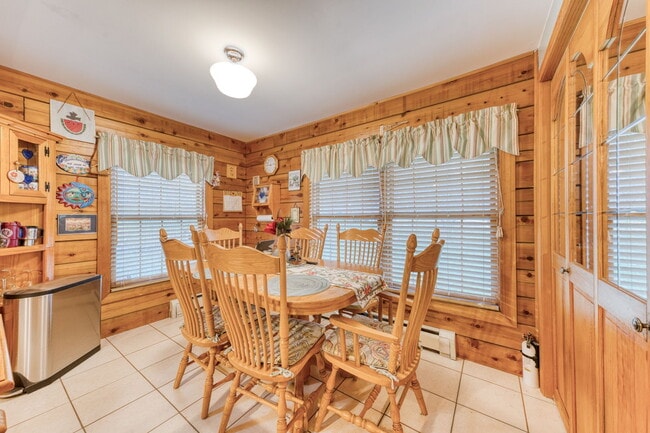 Building Photo - 51 Devaux Rd