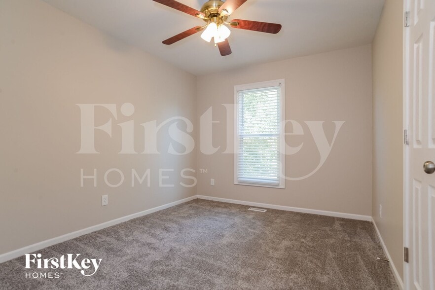 Building Photo - 3909 NW 78th St