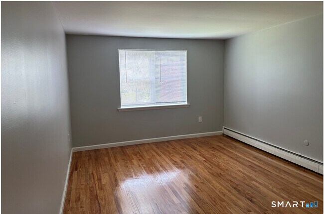 Building Photo - 72 Folly Brook Blvd