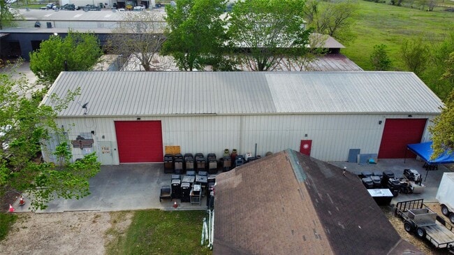 Building Photo - 6951 Windfern Rd