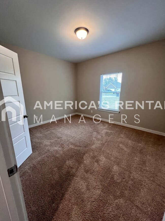 Building Photo - Home for Rent in Bay Minette, AL!! View with 48 Hours Notice!