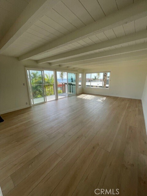 Building Photo - 241 Avenida Montalvo