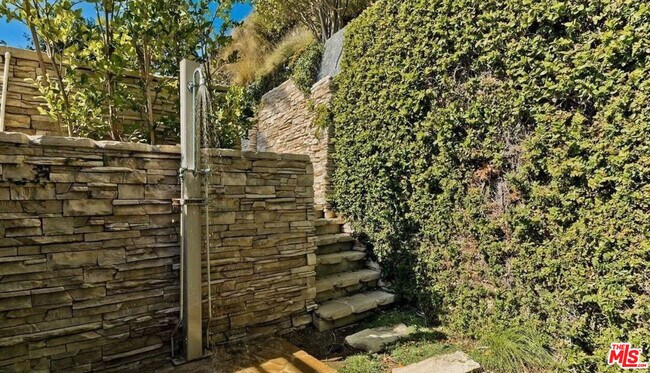 Building Photo - 8271 Woodshill Trail