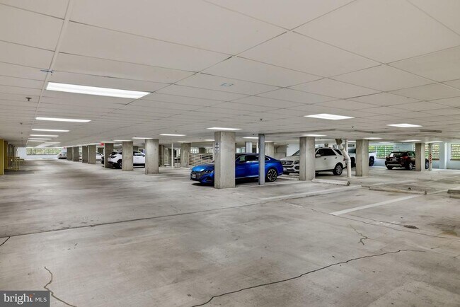 Building Photo - 2200 N Westmoreland St