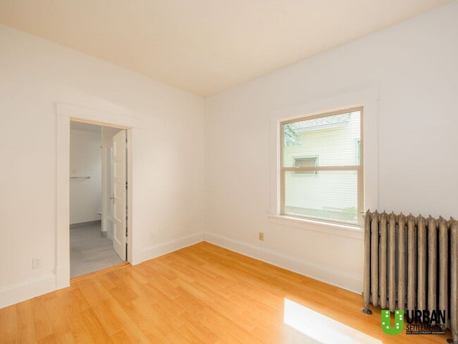 Building Photo - Spacious 4-Bedroom Home with 2-Car Garage, Basement Storage & Flexible Living Space in North Spokane