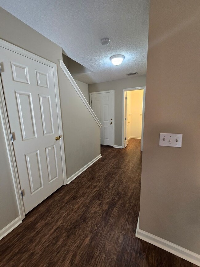 Building Photo - 9842 Whitefield Ave