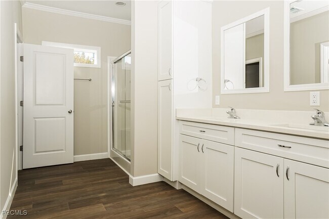 Building Photo - 12315 Tangier St