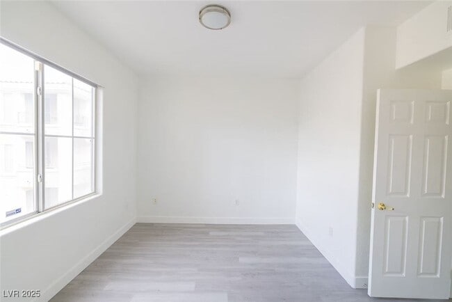 Building Photo - 7151 S Durango Dr