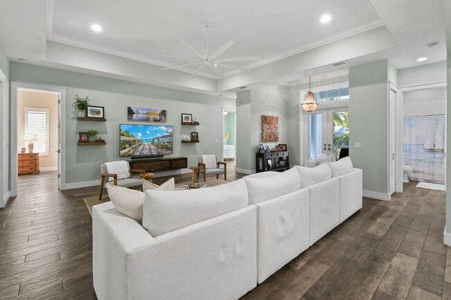 Building Photo - 2532 SE Jason Pl