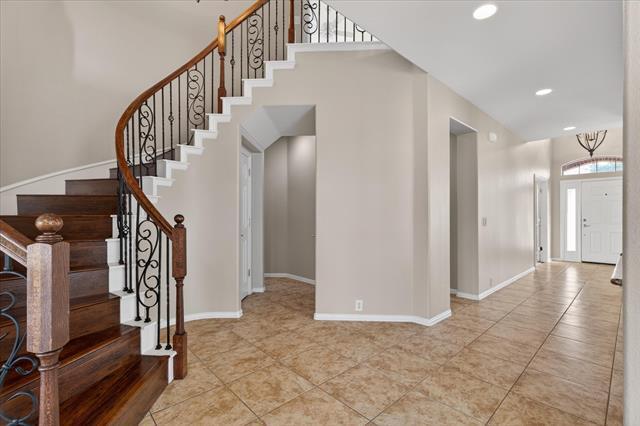 Building Photo - 810 Highland Hills Dr