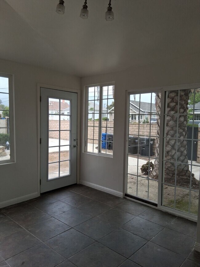 Building Photo - Golden Sails Property Group LLC -933 E. Sa...