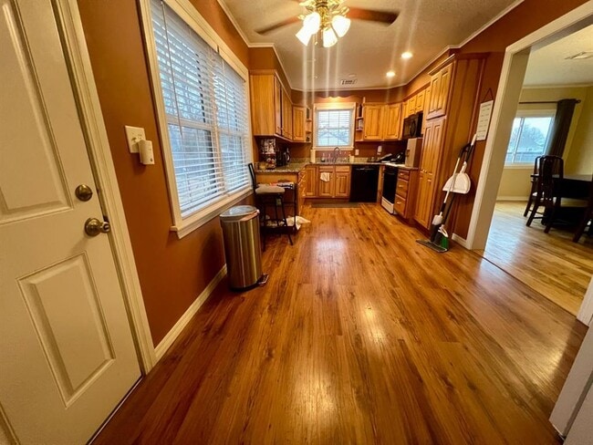 Building Photo - 526 Nebraska St