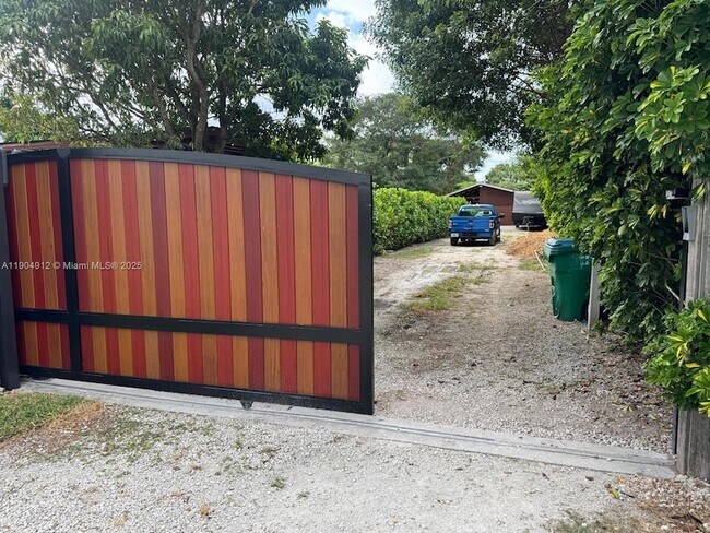 Building Photo - 12201 SW 64th St