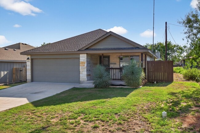 Building Photo - 830 Cypress Ln