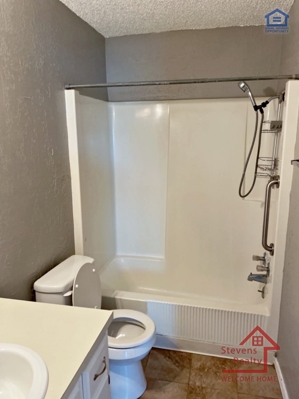 Building Photo - 2111 NW Lindy Ave