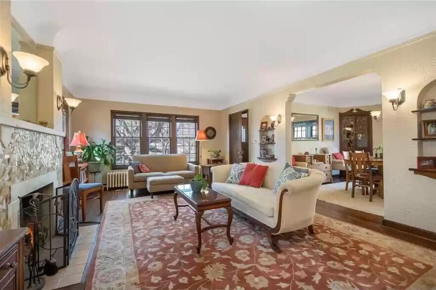 Building Photo - 4017 DuPont Ave S