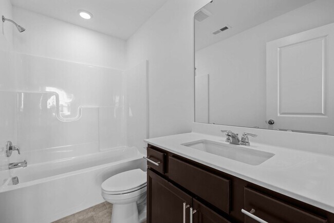 Building Photo - Gorgeous New Construction!  Updated Kitche...