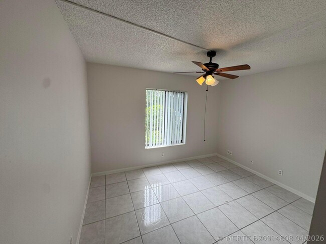 Building Photo - 1111 Green Pine Blvd