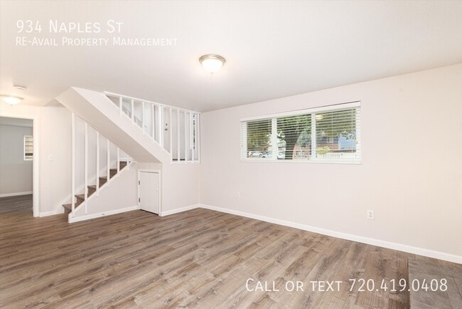 Building Photo - 934 Naples St