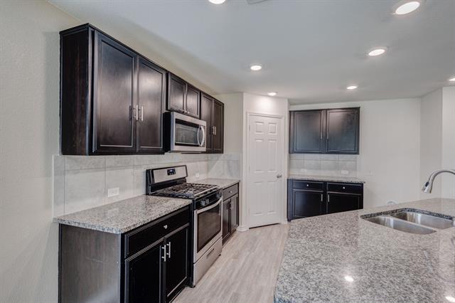 Building Photo - 2700 Tobias Ln