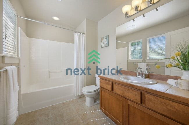 Building Photo - Spacious 4-Bed Home with 2.5 Baths in Beautiful Snoqualmie - 2,460 Sq. Ft. of Comfort Awaits!