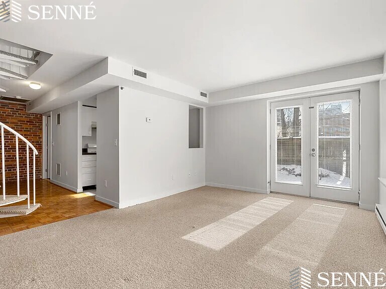 Building Photo - 71 Fulkerson St