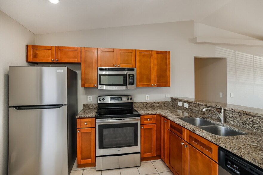 Building Photo - 2916 12th St SW