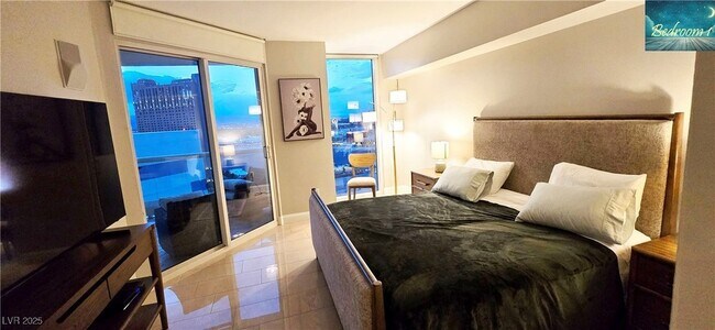 Building Photo - 2747 Paradise Rd