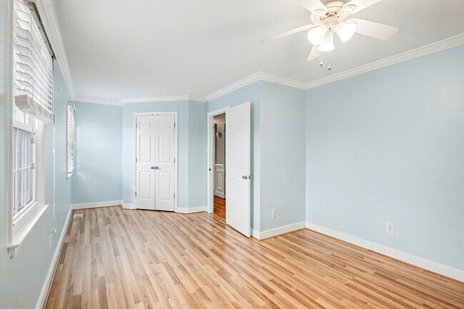 Building Photo - Welcome Home!!