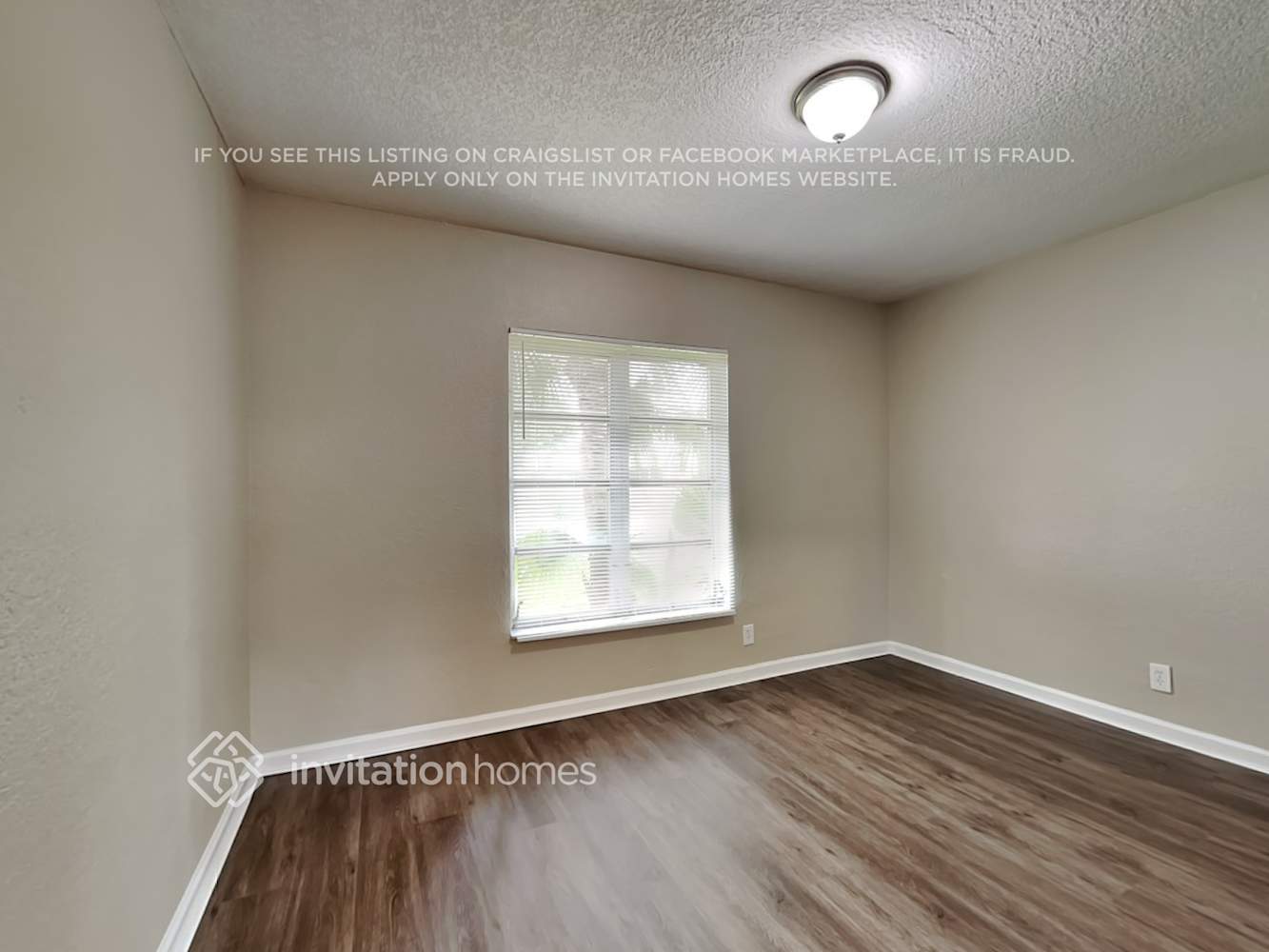 Building Photo - 7204 NW 80th Pl