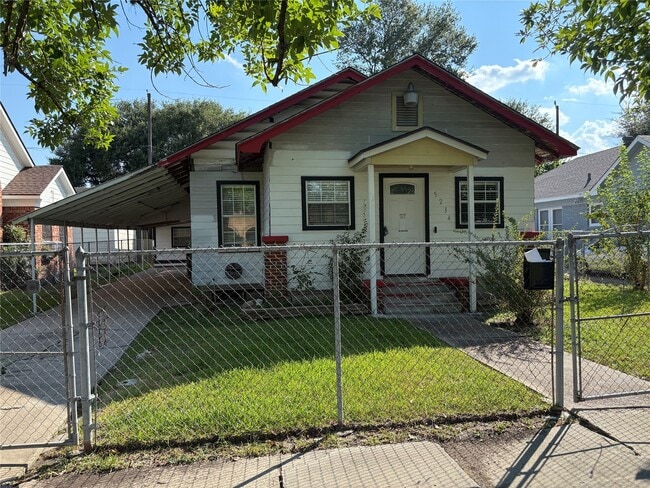 Primary Photo - 5234 Claremont St