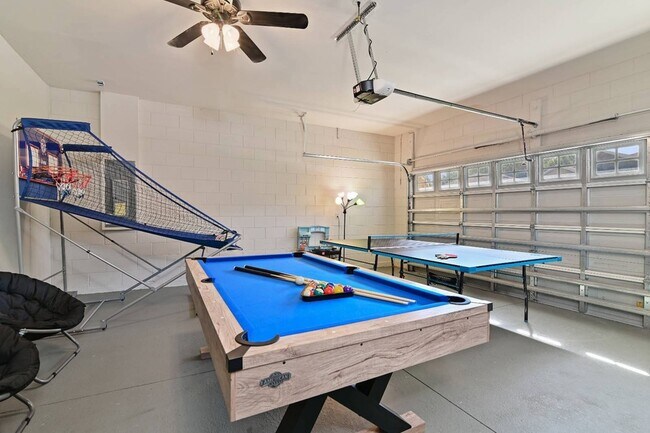 Building Photo - 701 Kettering Rd