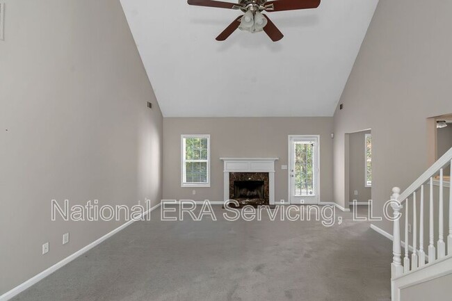 Building Photo - 355 Long Creek Dr