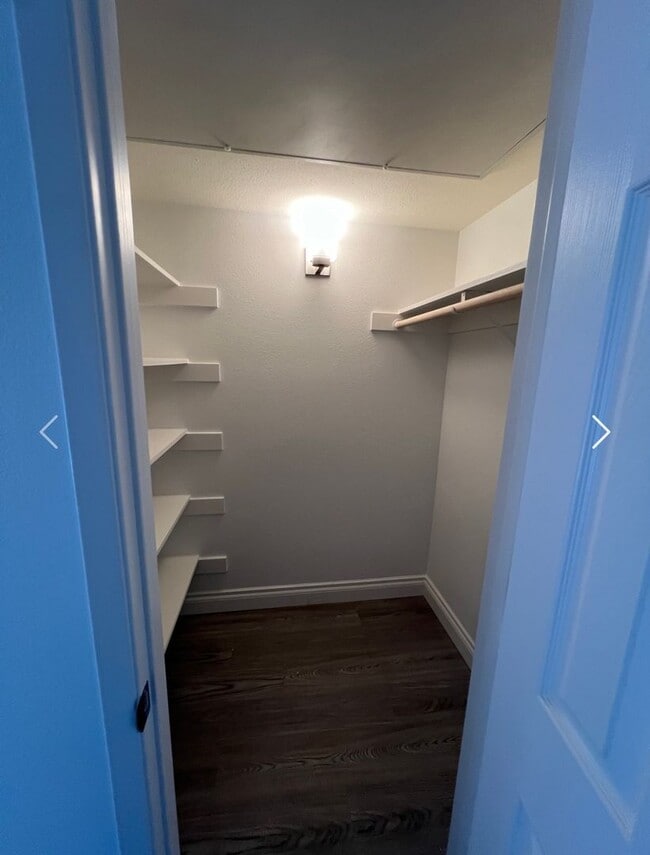 Building Photo - Recently Remodeled 2 bedroom