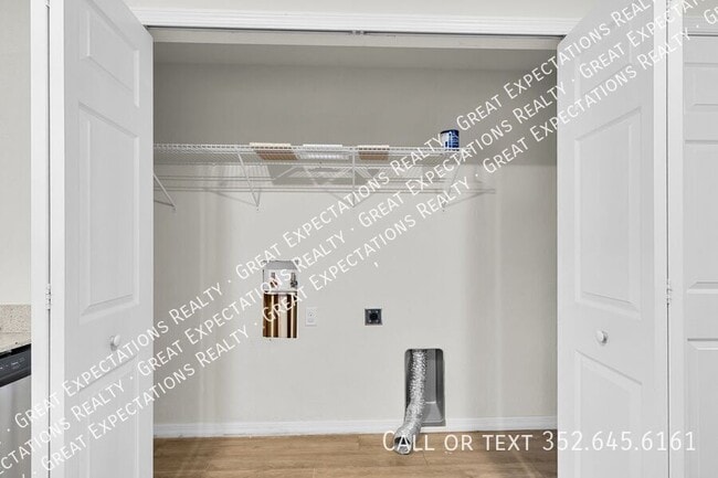 Building Photo - 15 Laurel Pass