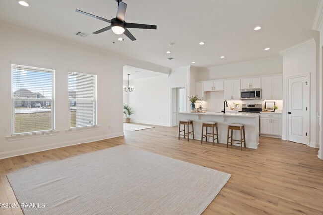 Building Photo - 107 Lotus Ln