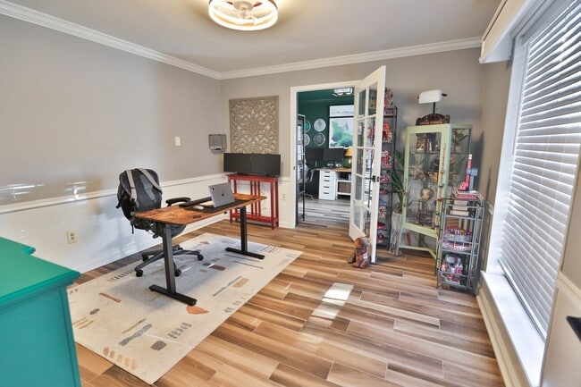 Building Photo - 16322 Southampton Dr