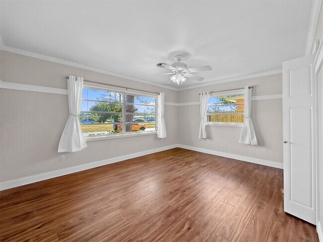 Building Photo - Beautiful Clearwater Home with Pool - 2bed|2bath