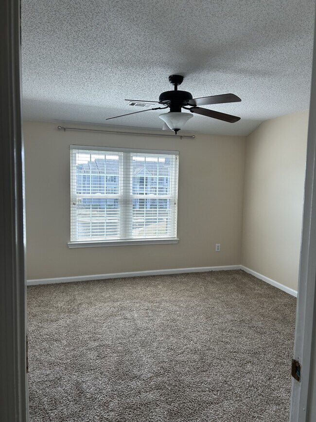 Building Photo - 3792 Hitchcock Way